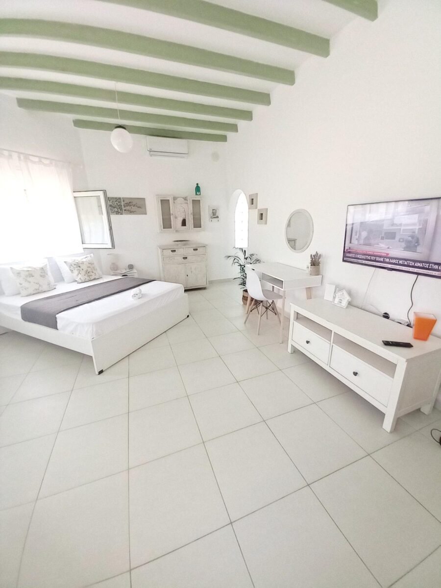 Garden House Main room